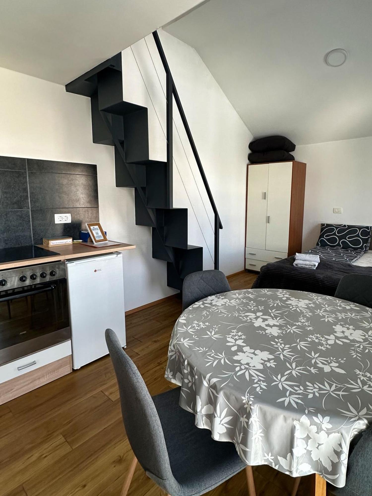 Apartments Berni Λιουμπλιάνα Εξωτερικό φωτογραφία